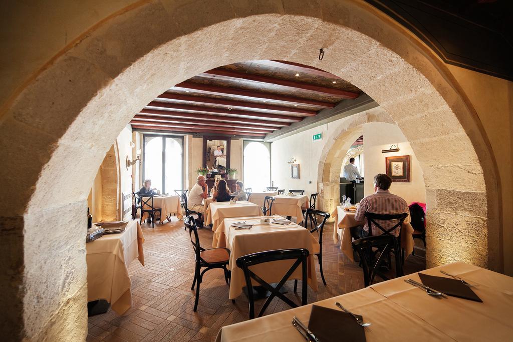 Algila Ortigia Charme Hotel Syrakusa Exteriör bild