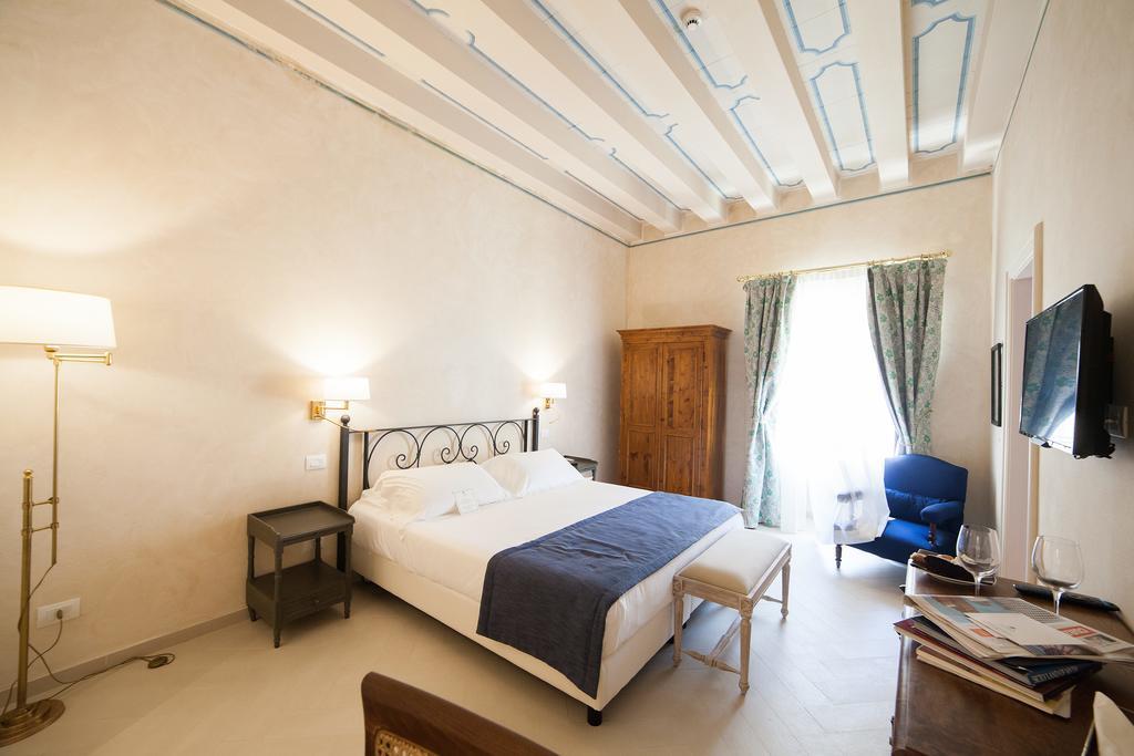 Algila Ortigia Charme Hotel Syrakusa Exteriör bild