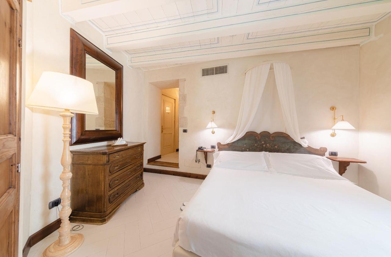 Algila Ortigia Charme Hotel Syrakusa Exteriör bild