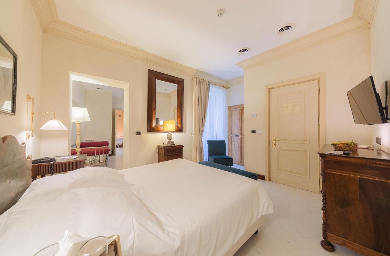 Algila Ortigia Charme Hotel Syrakusa Exteriör bild