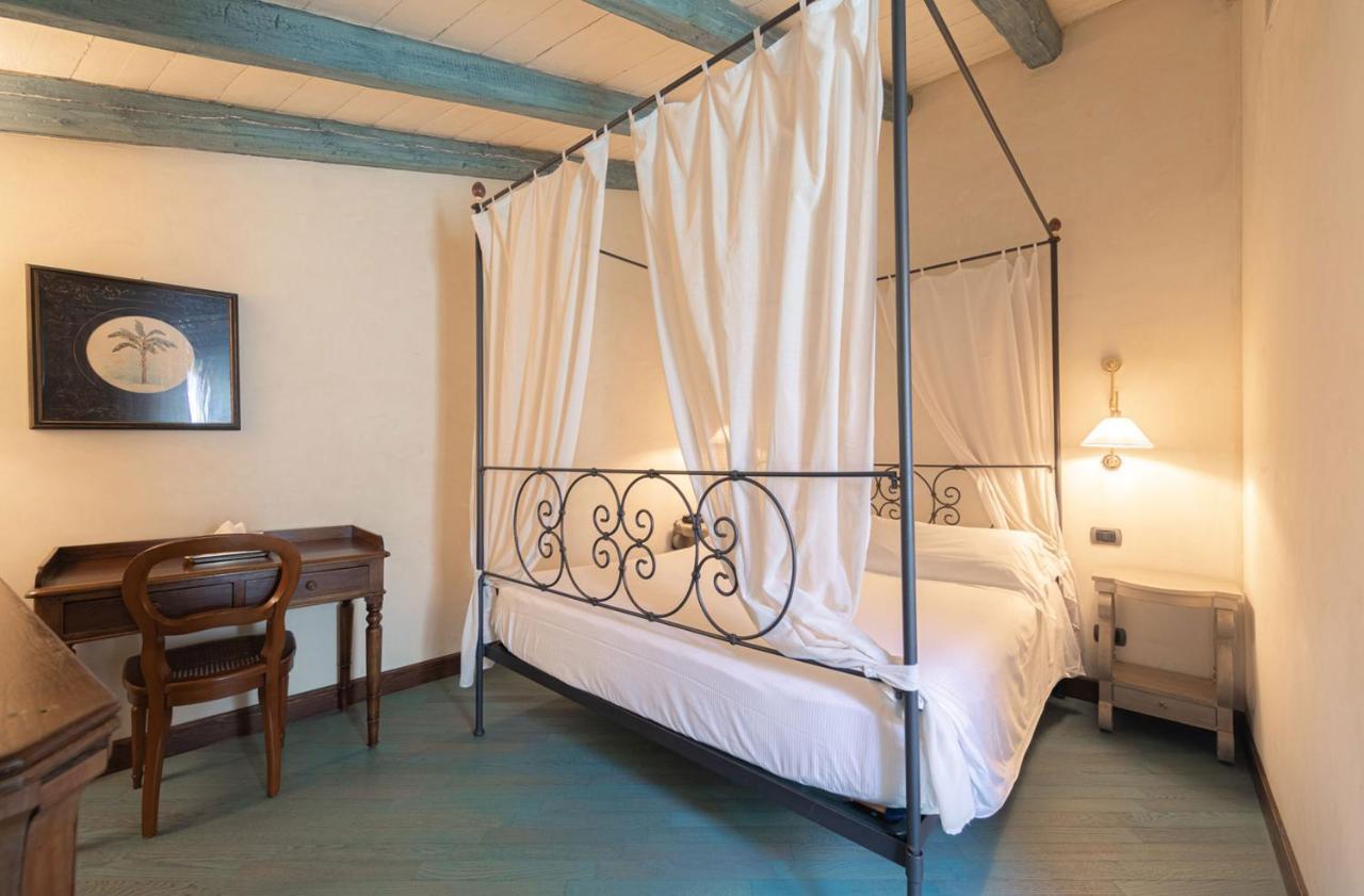 Algila Ortigia Charme Hotel Syrakusa Exteriör bild