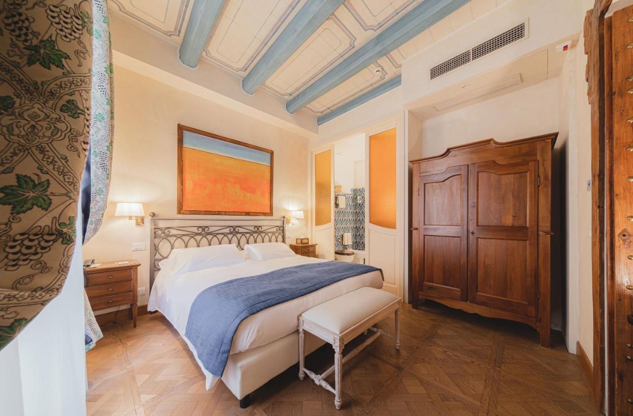 Algila Ortigia Charme Hotel Syrakusa Exteriör bild