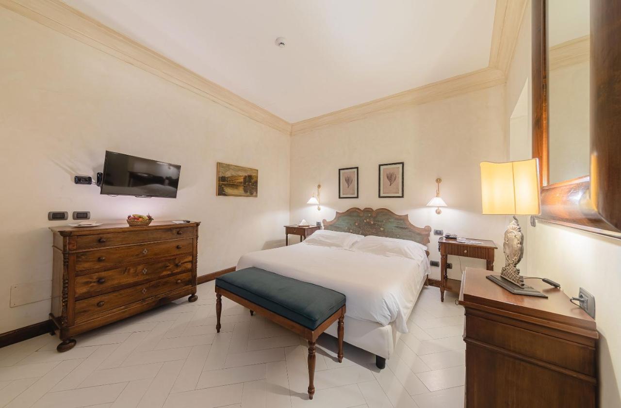 Algila Ortigia Charme Hotel Syrakusa Exteriör bild